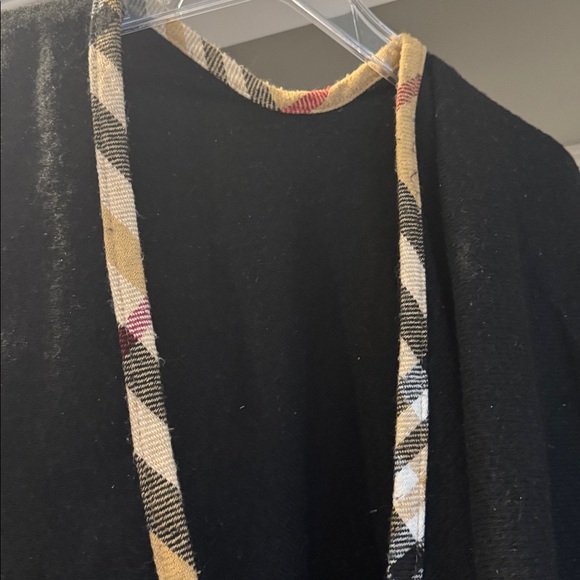 Black Cape with Tan Red White Black Trim - Picture 2 of 4